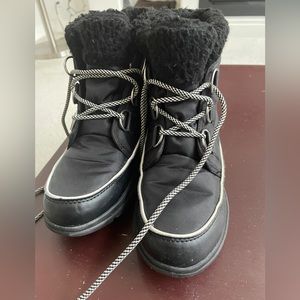 Ladies Sorel winter boots